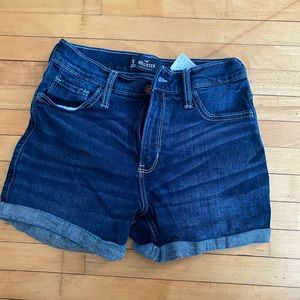 hollister mid rise short